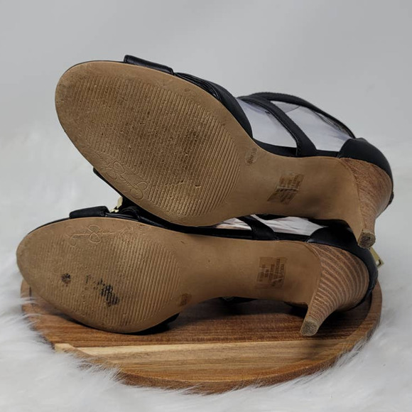 Jessica Simpson Eugenia Black Leather Gold Buckle Open Toe Heels Sandals 8B - Picture 6 of 7